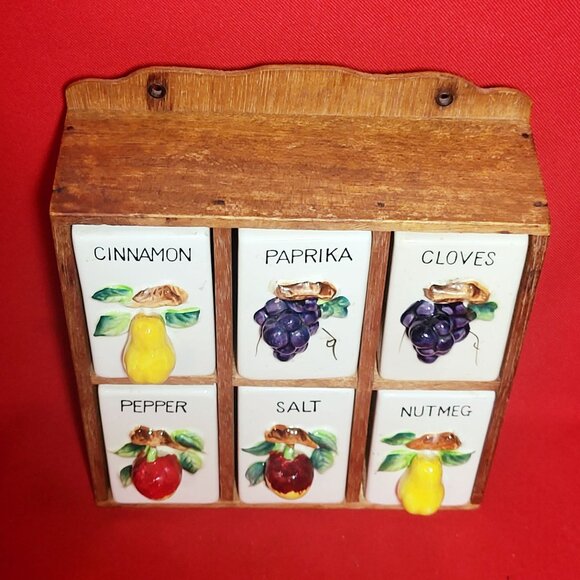 Vintage Wood Spice Rack Ceramic 3 D Fruit Spice Shakers - Picture 5 of 13